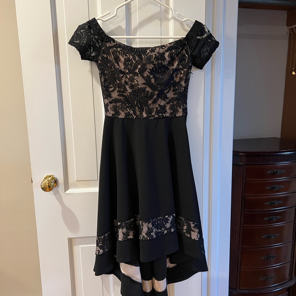 Elegant Black and Lace Dress